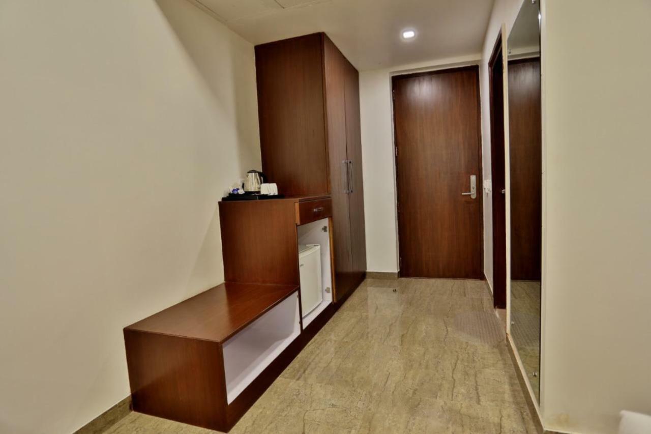 Royal Imperio Hotel Faridabad Exterior photo